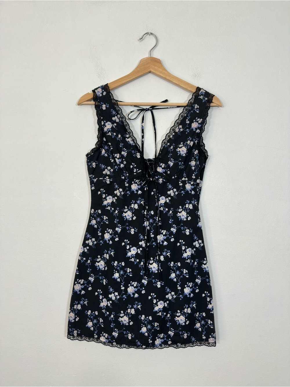 Forever 21 Floral Lace Mini Dress Size XS Coquette Cottagecore Feminine Summer